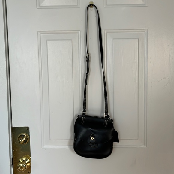 Dooney & Bourke black crossbody with duster - Picture 3 of 13